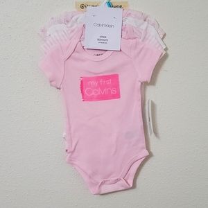 NWT Calvin Klein 4 pack bodysuits